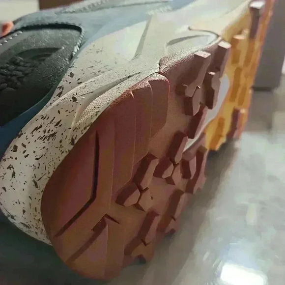 THE NORTH FACE Mens Vectiv Taraval size 11 burnt Ochre /Agave Green - Picture 7 of 12